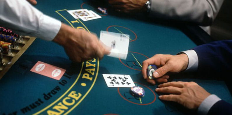Casino Live Dealer Job - Pros und Kontras