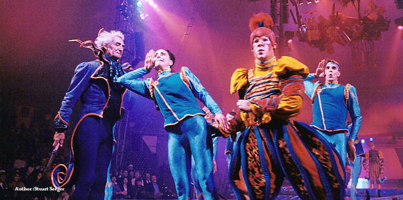 Cirque du Soleil Acrobaten, die in Vegas auftreten